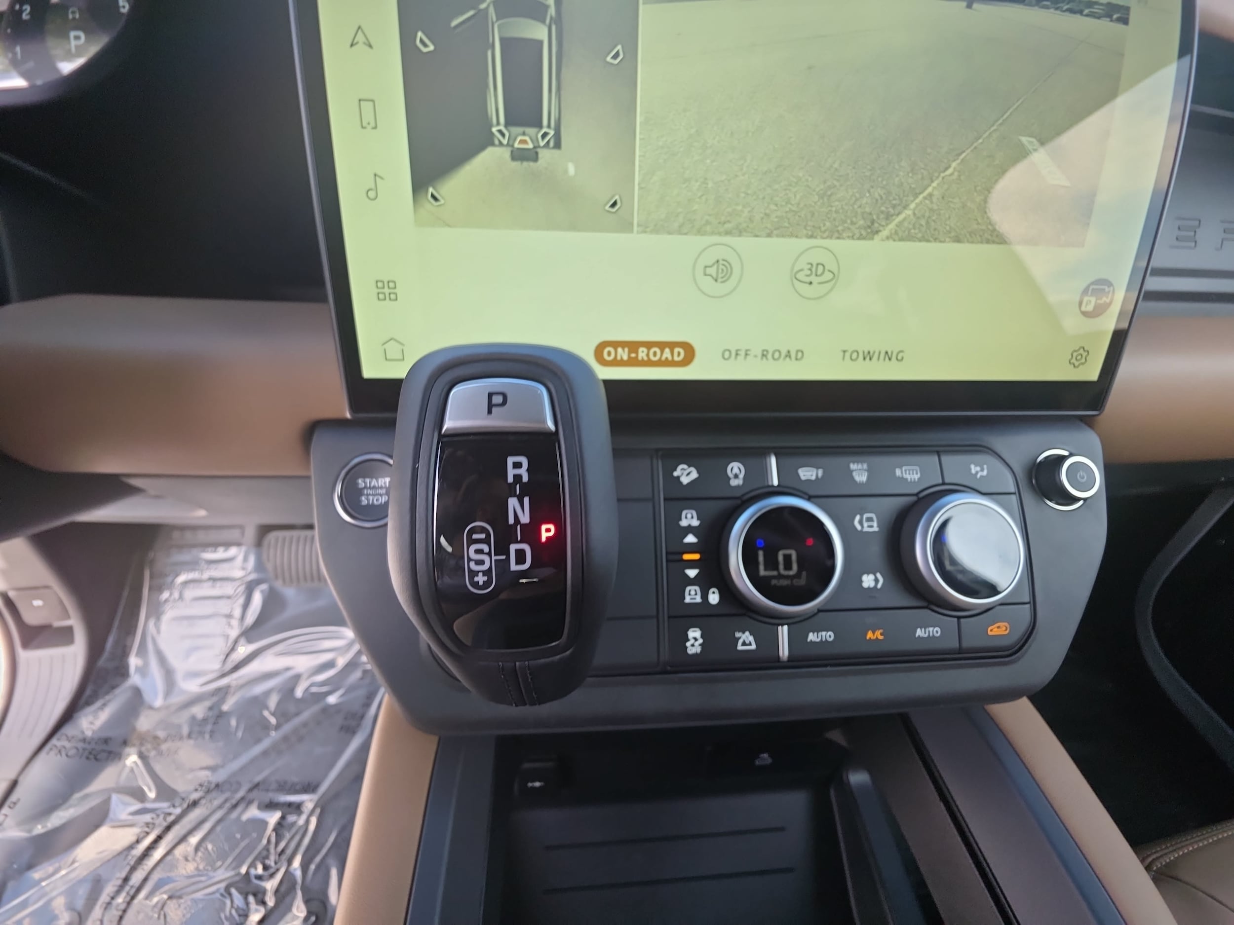2026 Land Rover Defender X-Dynamic SE - Photo 25