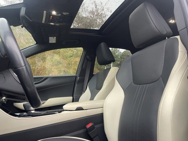 2022 Lexus NX 350h Premium photo 3