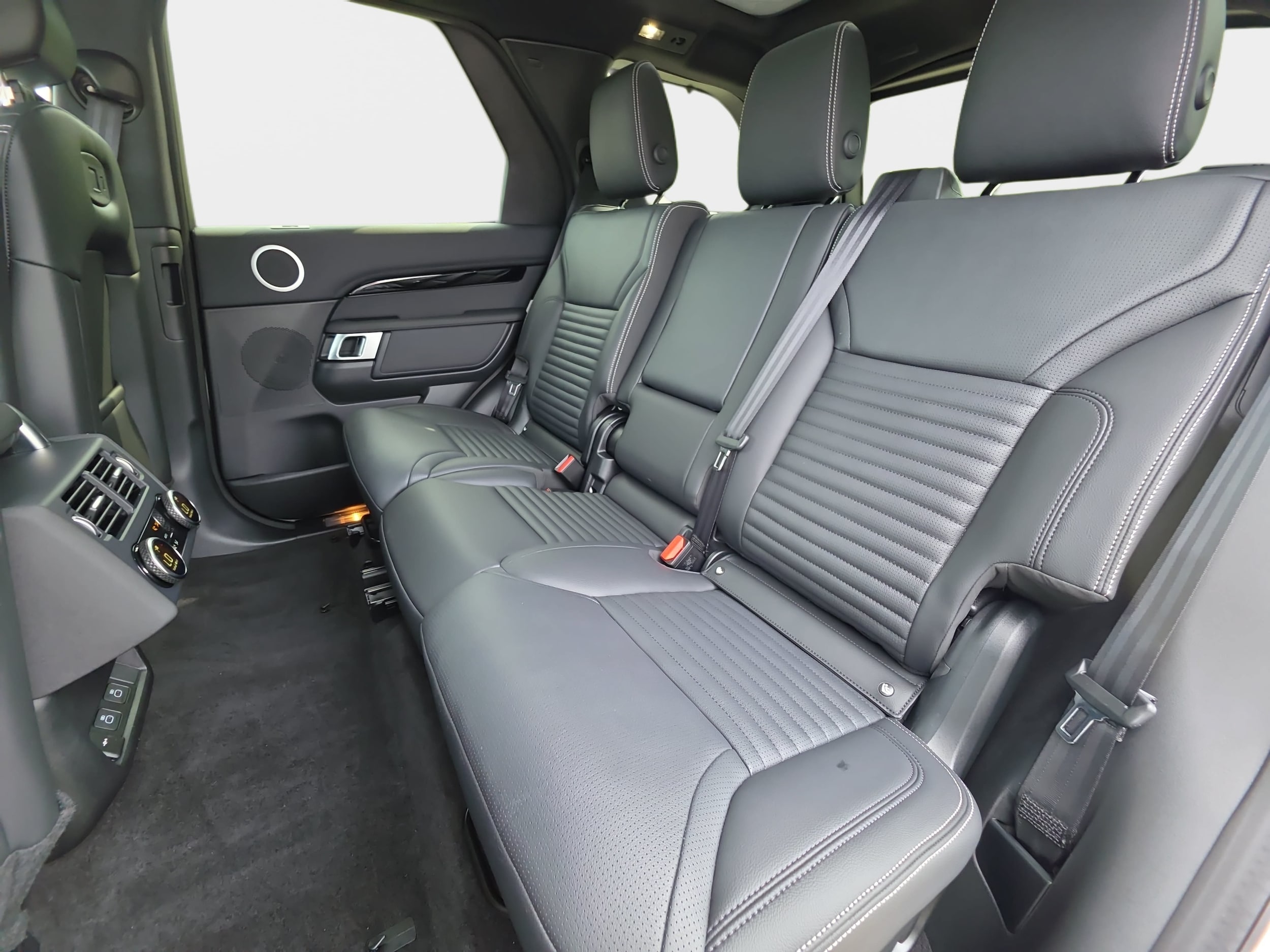 2025 Land Rover Discovery S - Photo 13