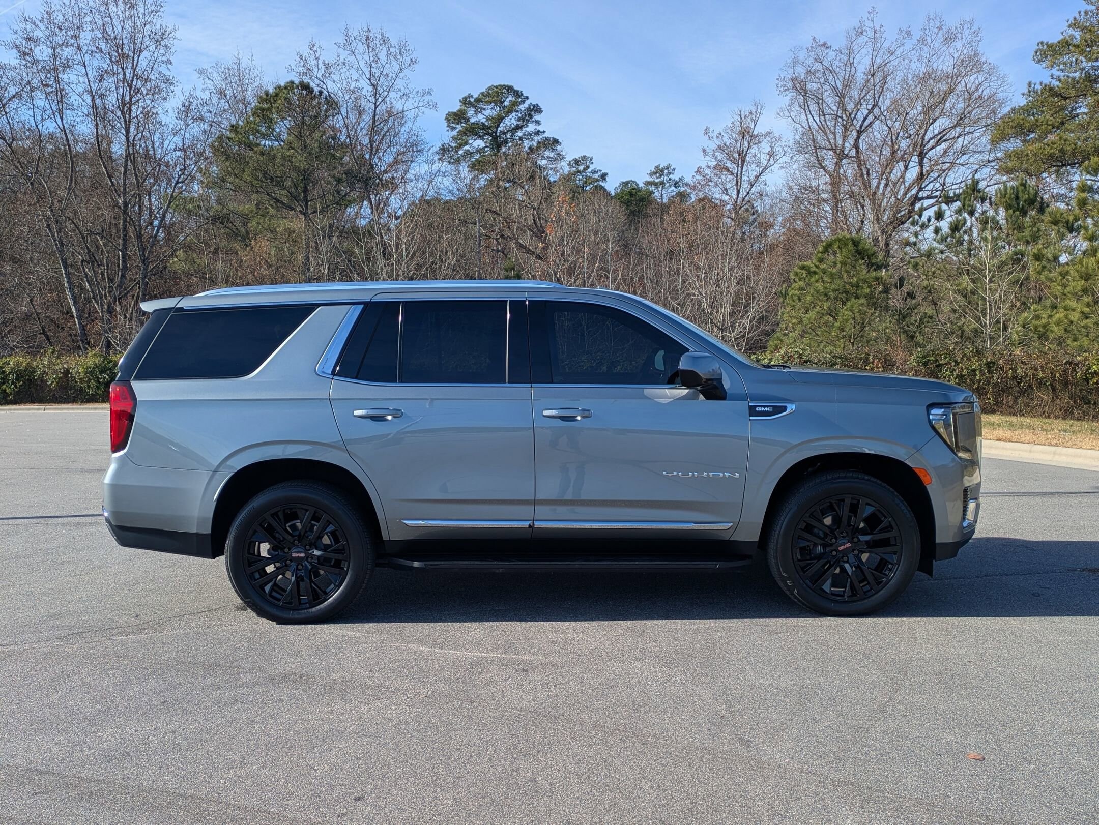 2023 Gmc Yukon SLT photo 4