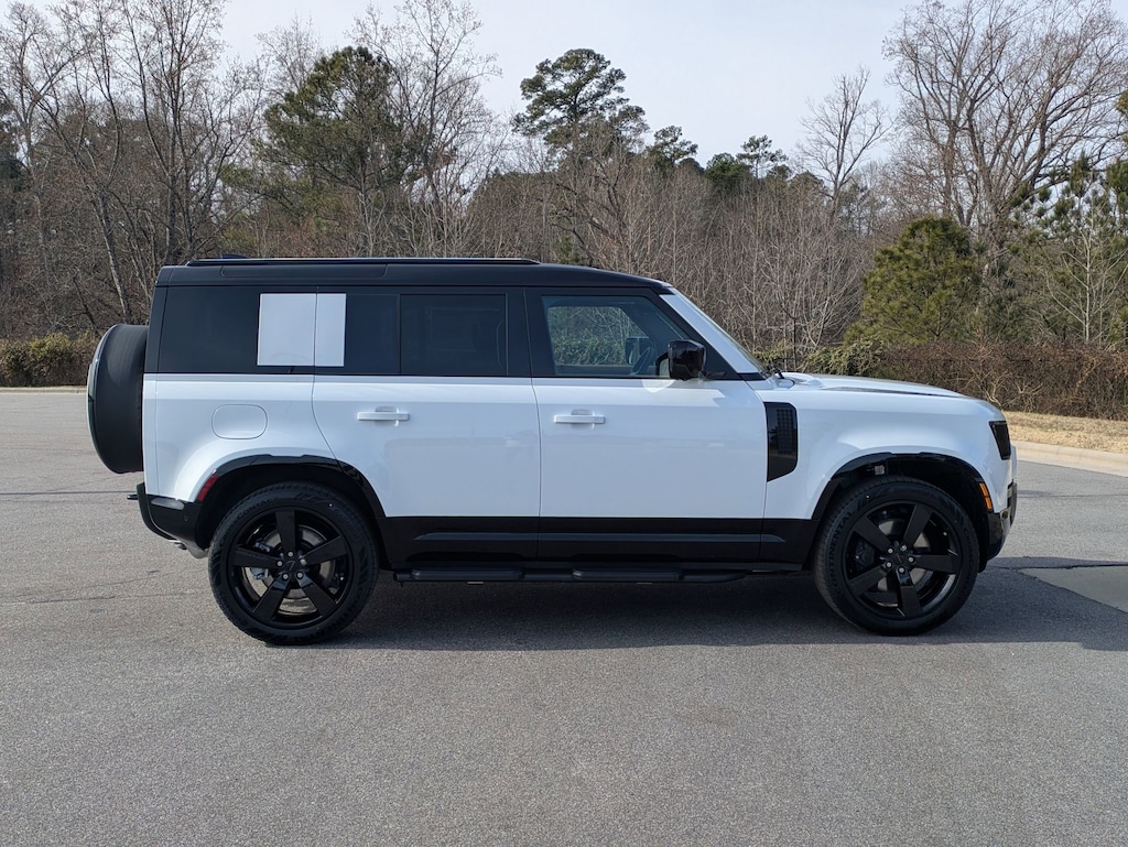 New 2026 Land Rover Defender 110 X-Dynamic SE SUV