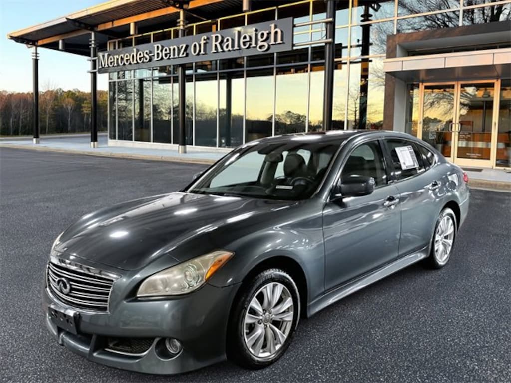 Used 2011 INFINITI M37x X Sedan