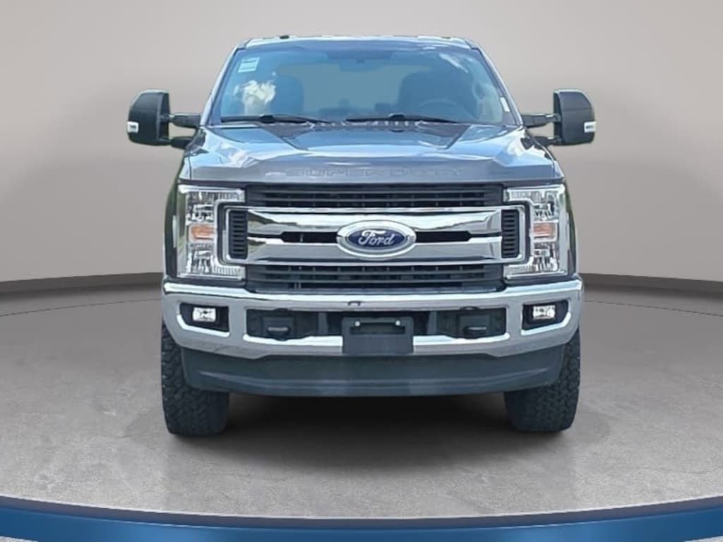 Used 2019 Ford F-250 XLT Truck Crew Cab