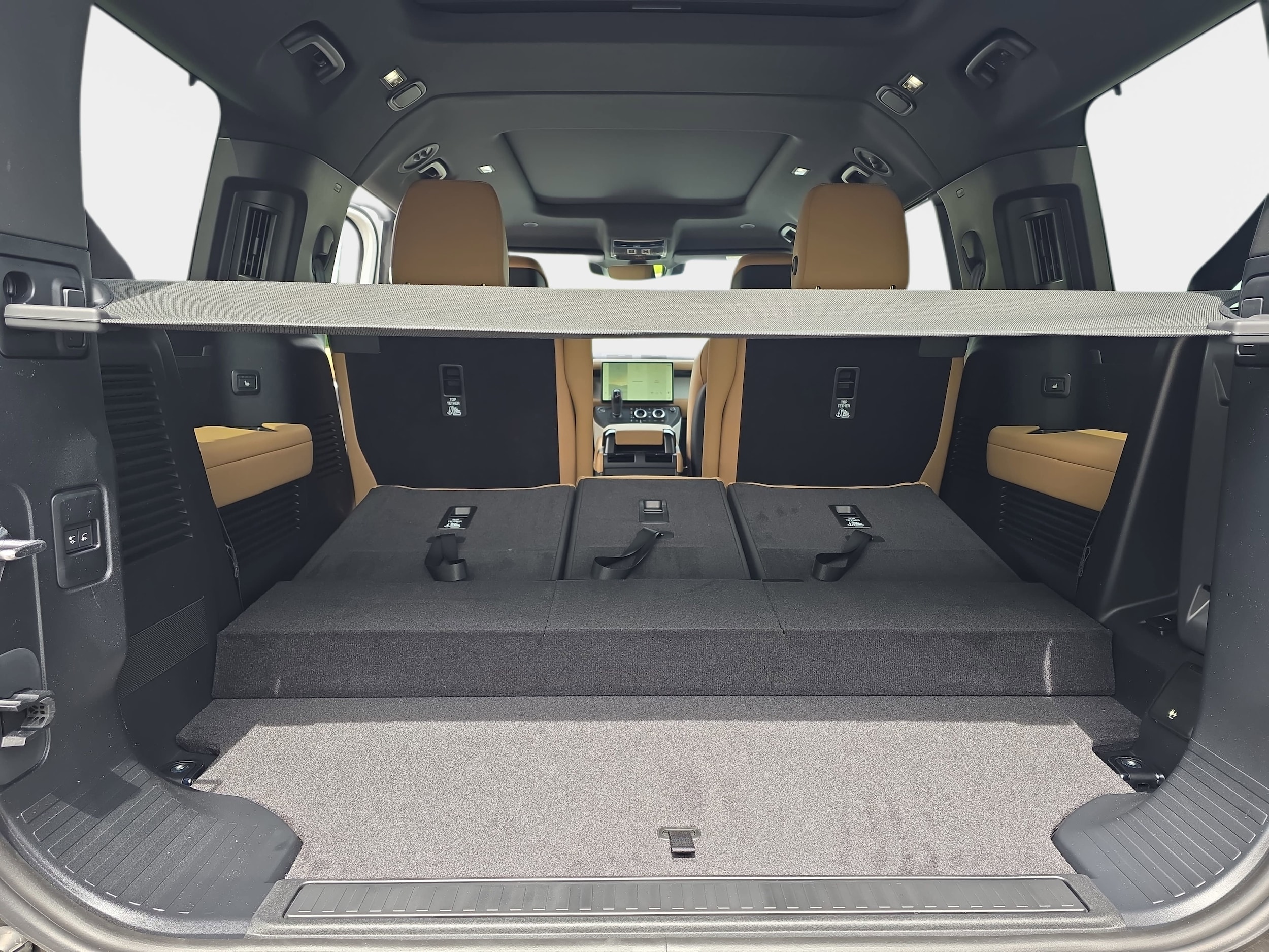 2026 Land Rover Defender X-Dynamic SE - Photo 14
