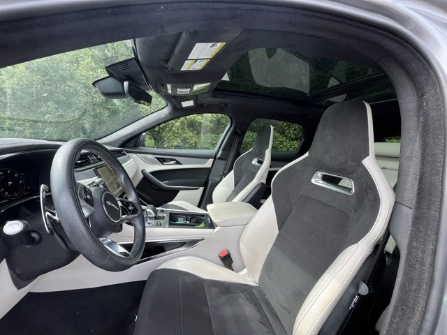 2023 Jaguar F-PACE SVR photo 3