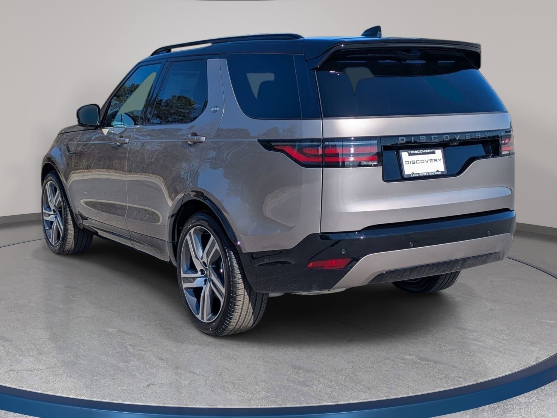 2026 Land Rover Discovery Dynamic SE - Photo 7