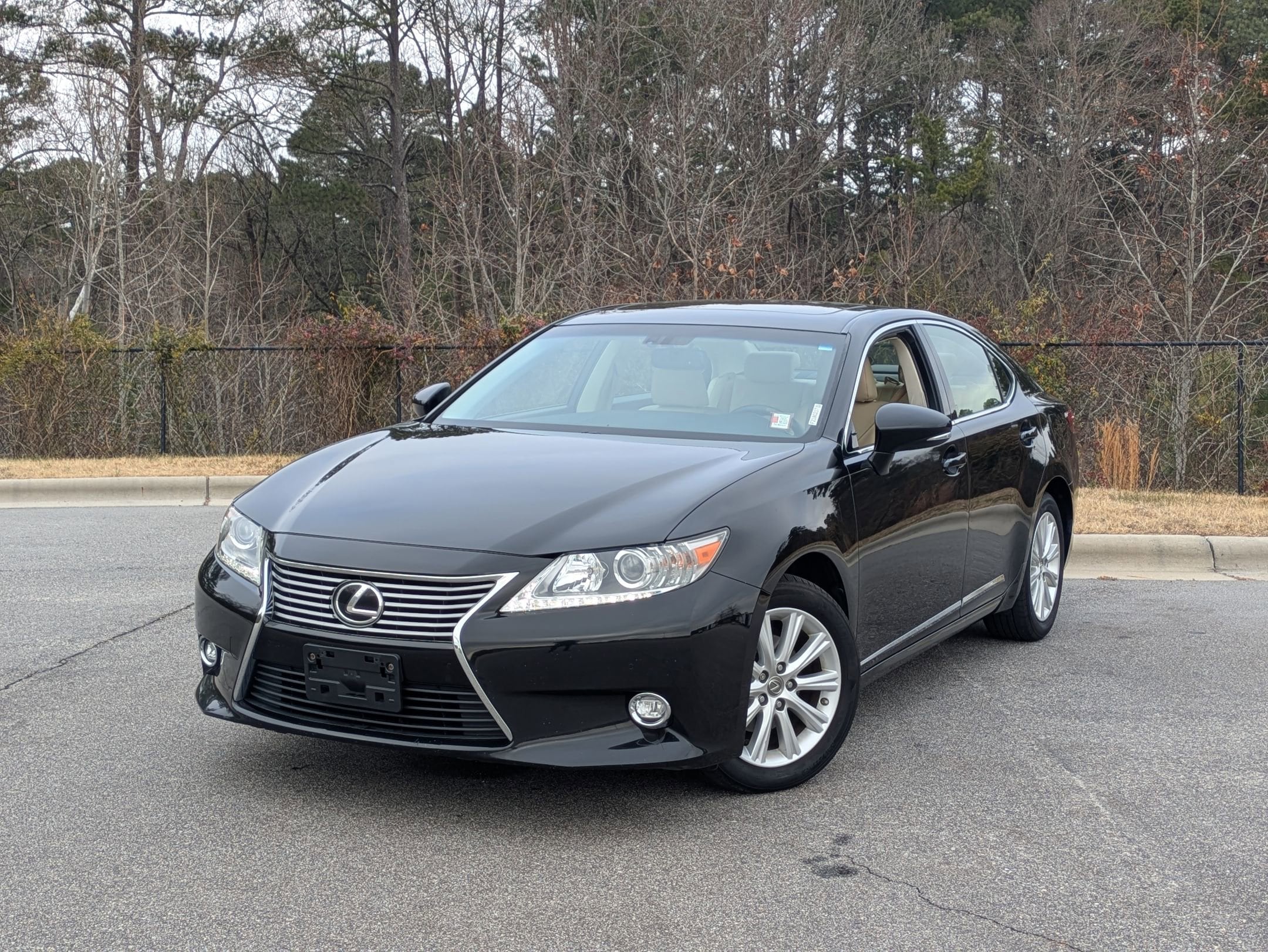 2015 Lexus ES 350's photo