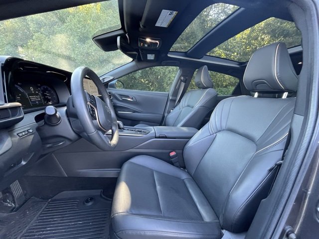 2023 Toyota Crown Limited photo 3