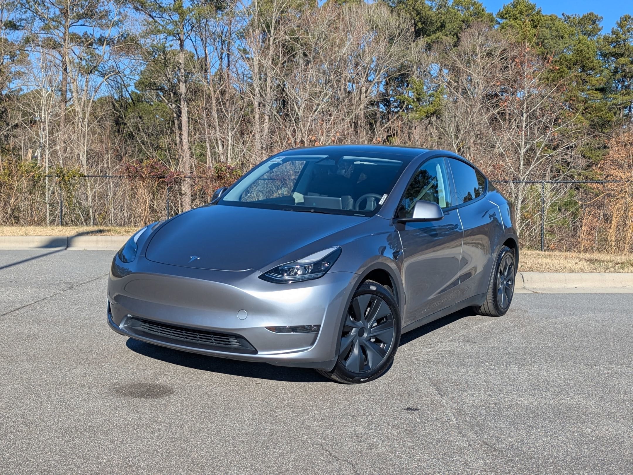 2025 Tesla Model Y Long Range's photo