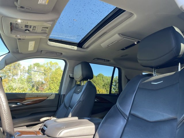 2020 Cadillac Escalade Premium Luxury photo 3