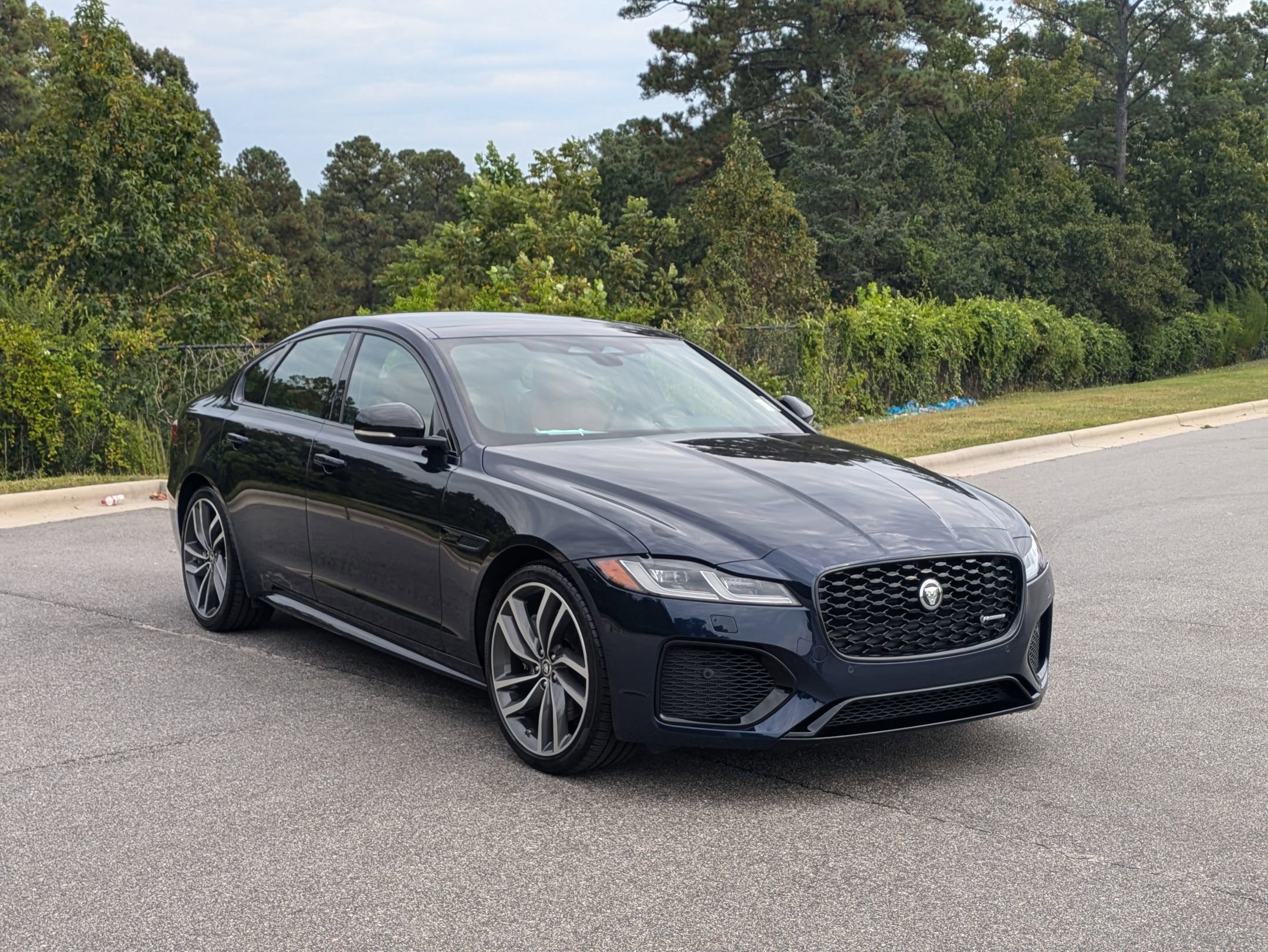 2024 Jaguar XF P300 R-Dynamic SE photo 3