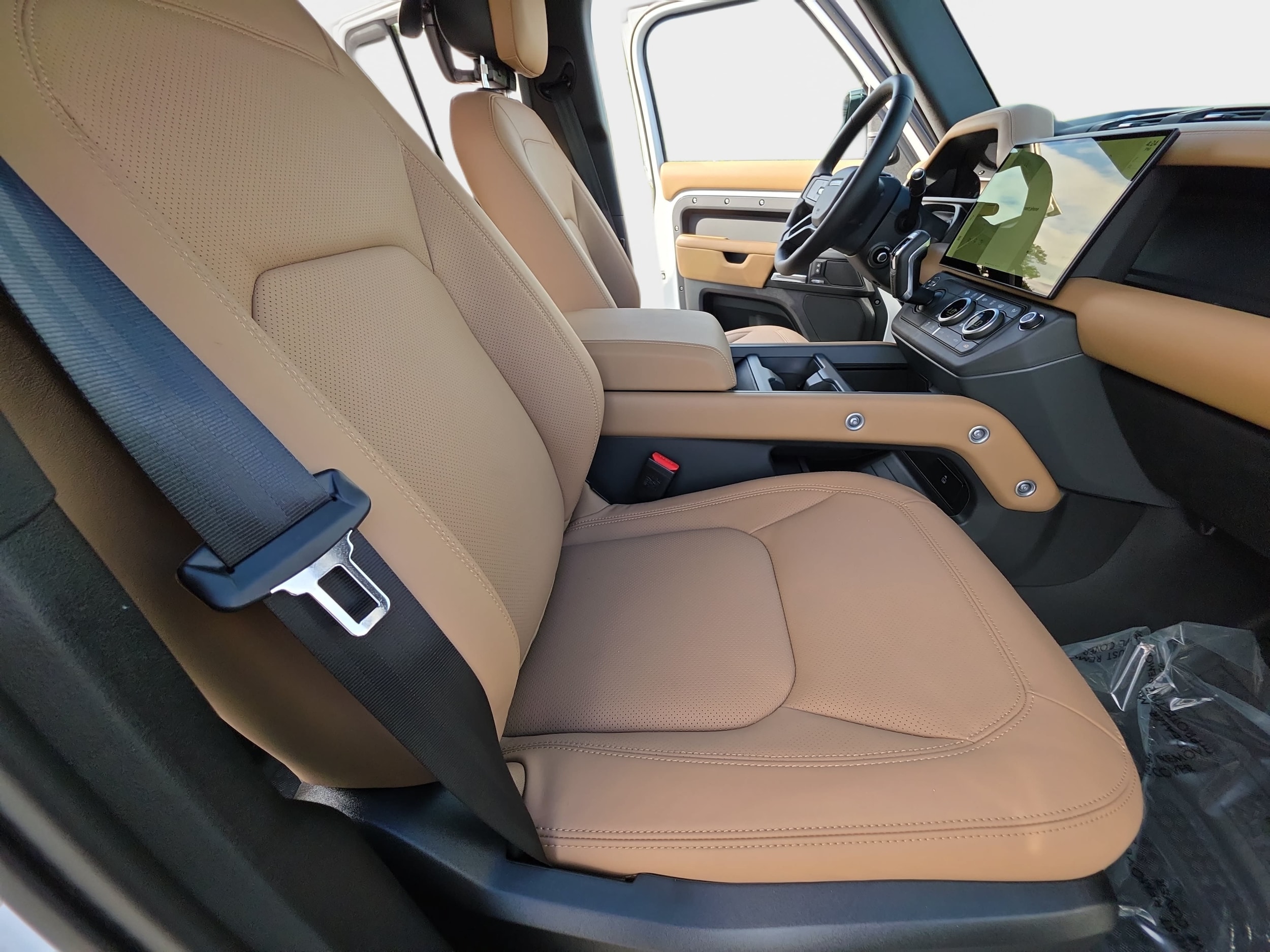 2026 Land Rover Defender X-Dynamic SE - Photo 9
