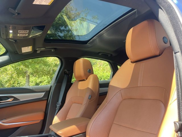 2024 Jaguar XF P300 R-Dynamic SE photo 3