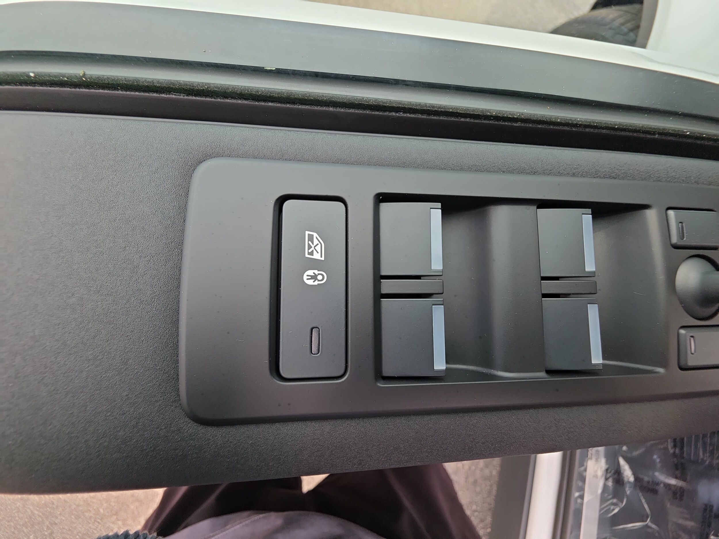 2025 Land Rover Discovery S - Photo 27