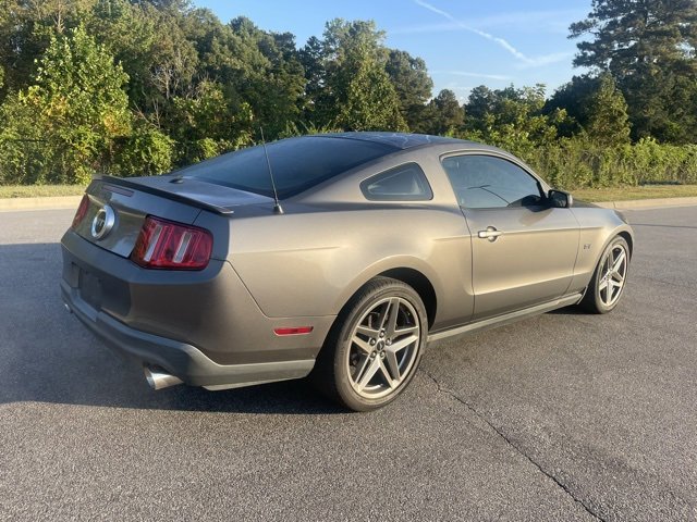 2010 Ford Mustang GT Premium photo 2