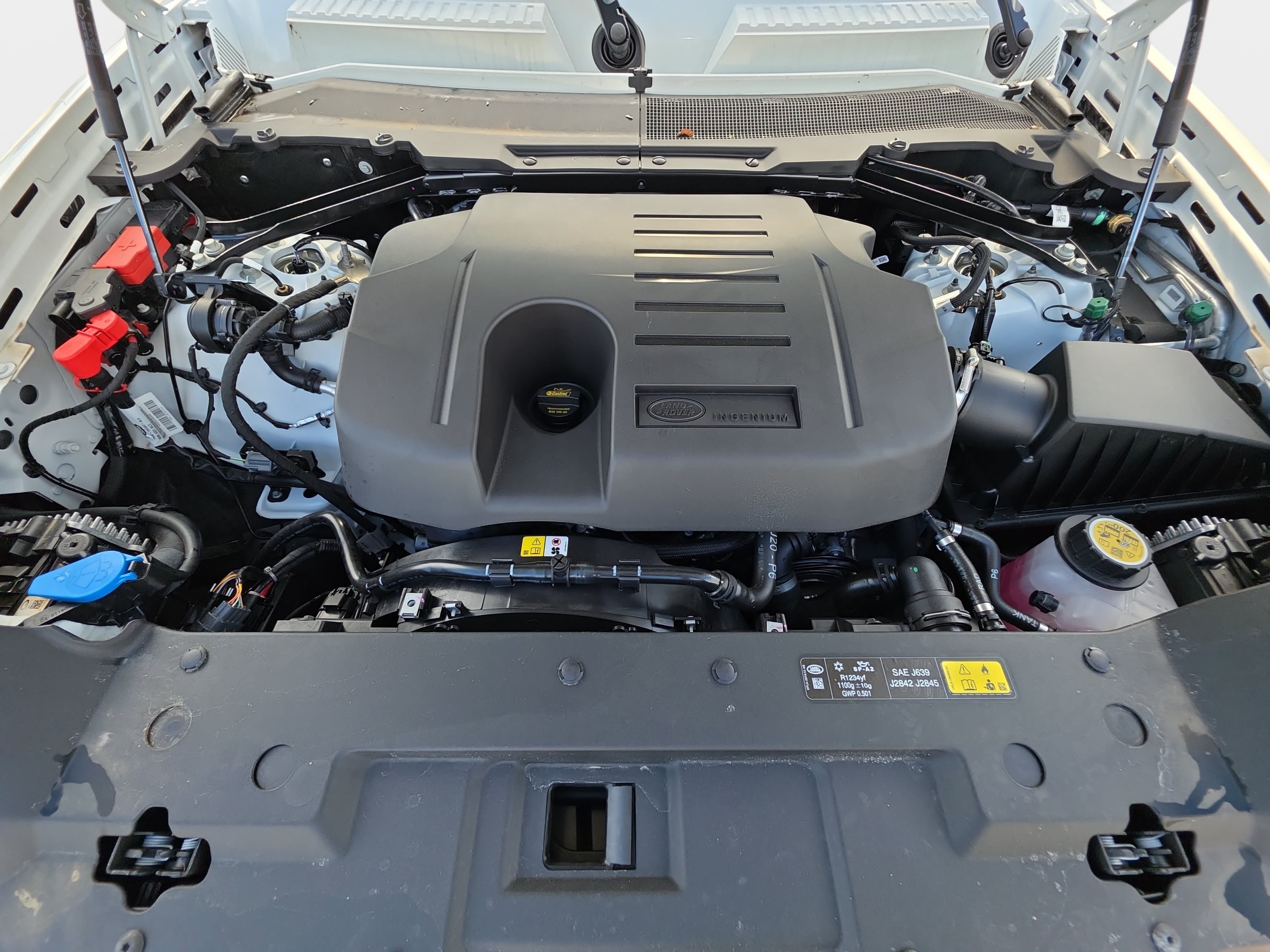 2026 Land Rover Defender X-Dynamic SE - Photo 31