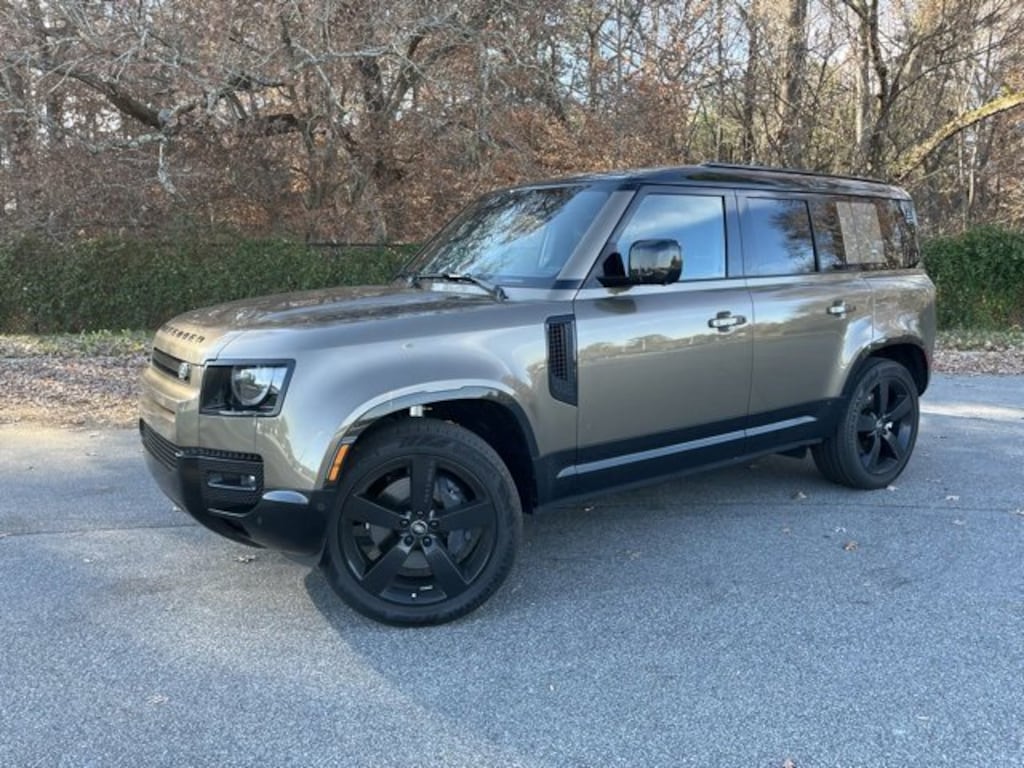 Used 2024 Land Rover Defender 110 X-Dynamic SE SUV