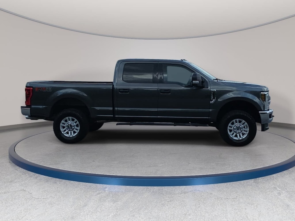 Used 2019 Ford F-250 XLT Truck Crew Cab