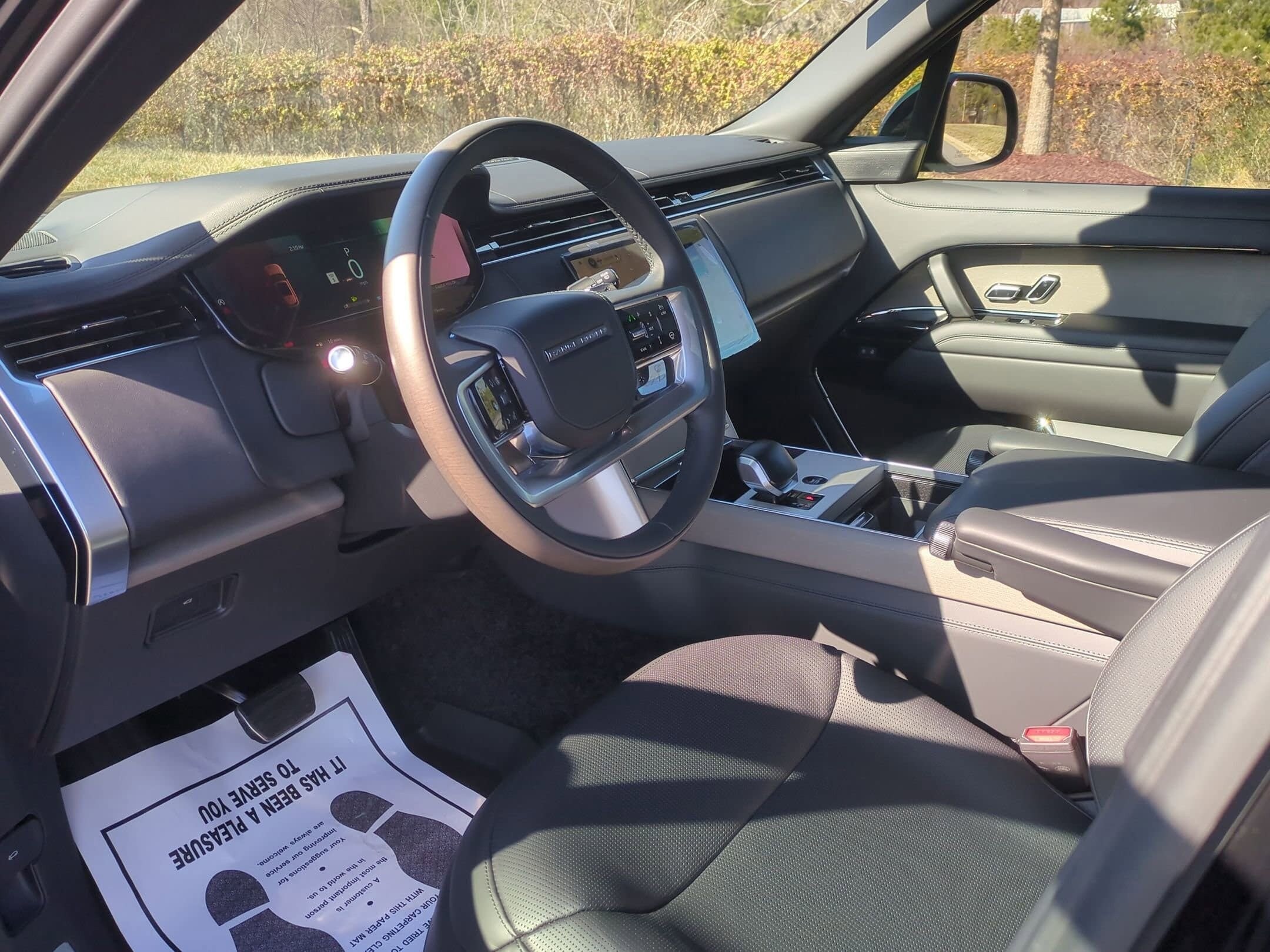 2026 Land Rover Range Rover SV - Photo 10