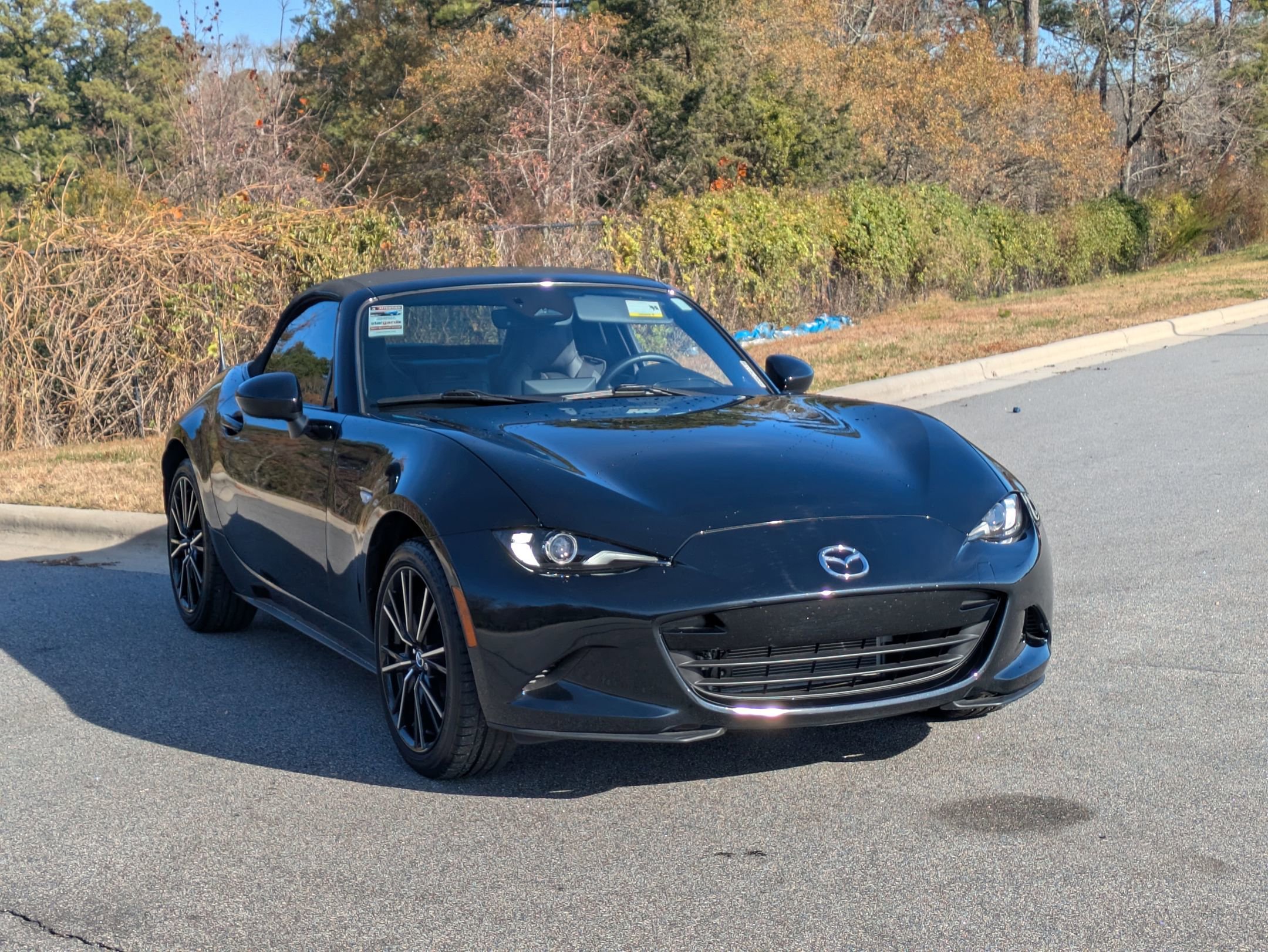 2024 Mazda MX-5 Miata Miata Grand Touring photo 3