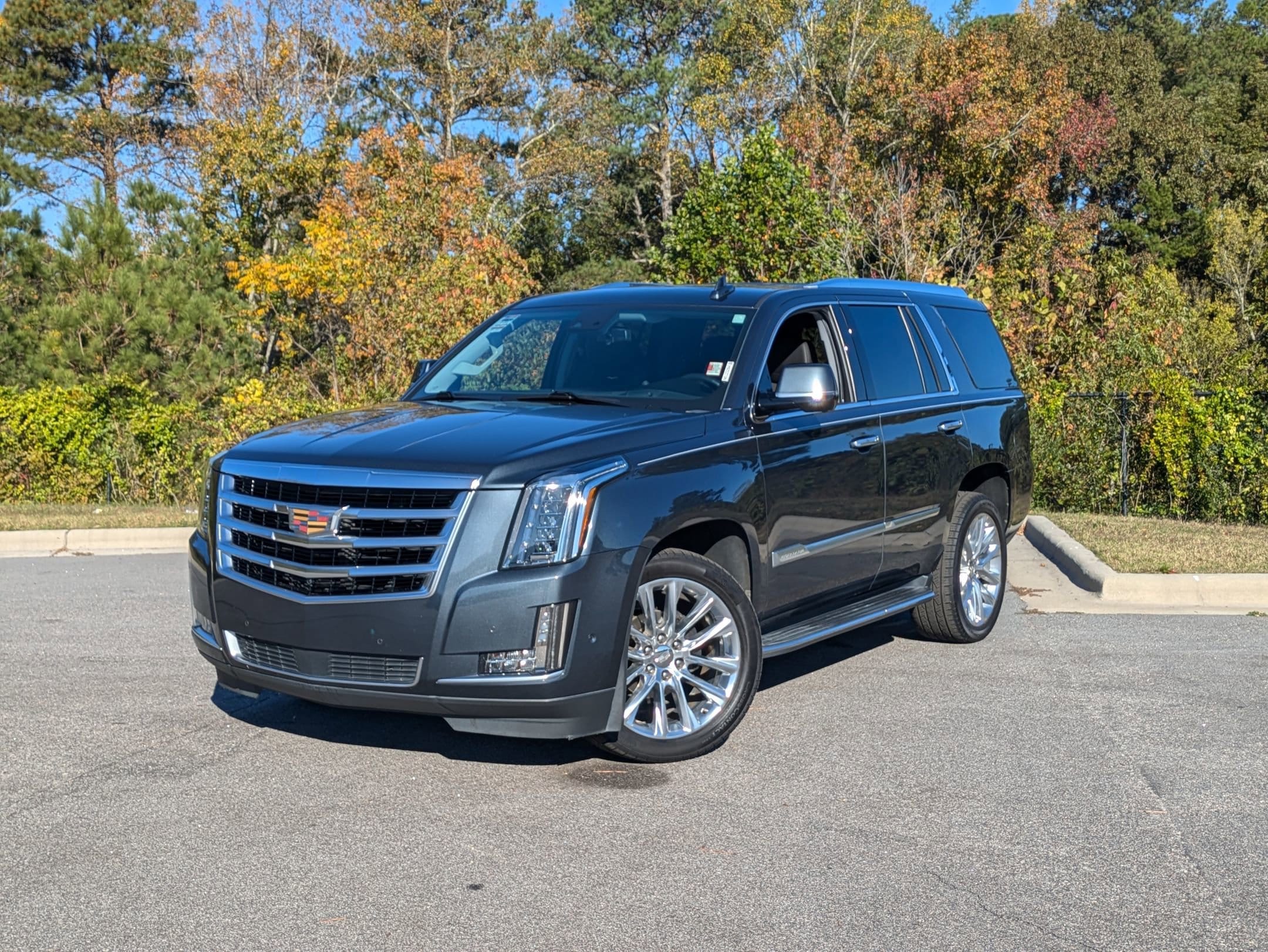 2020 Cadillac Escalade Premium Luxury's photo