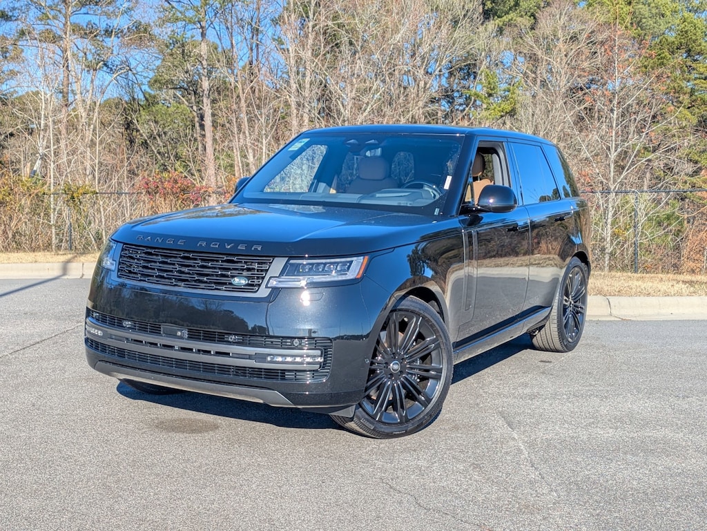 New 2025 Land Rover Range Rover SE SUV