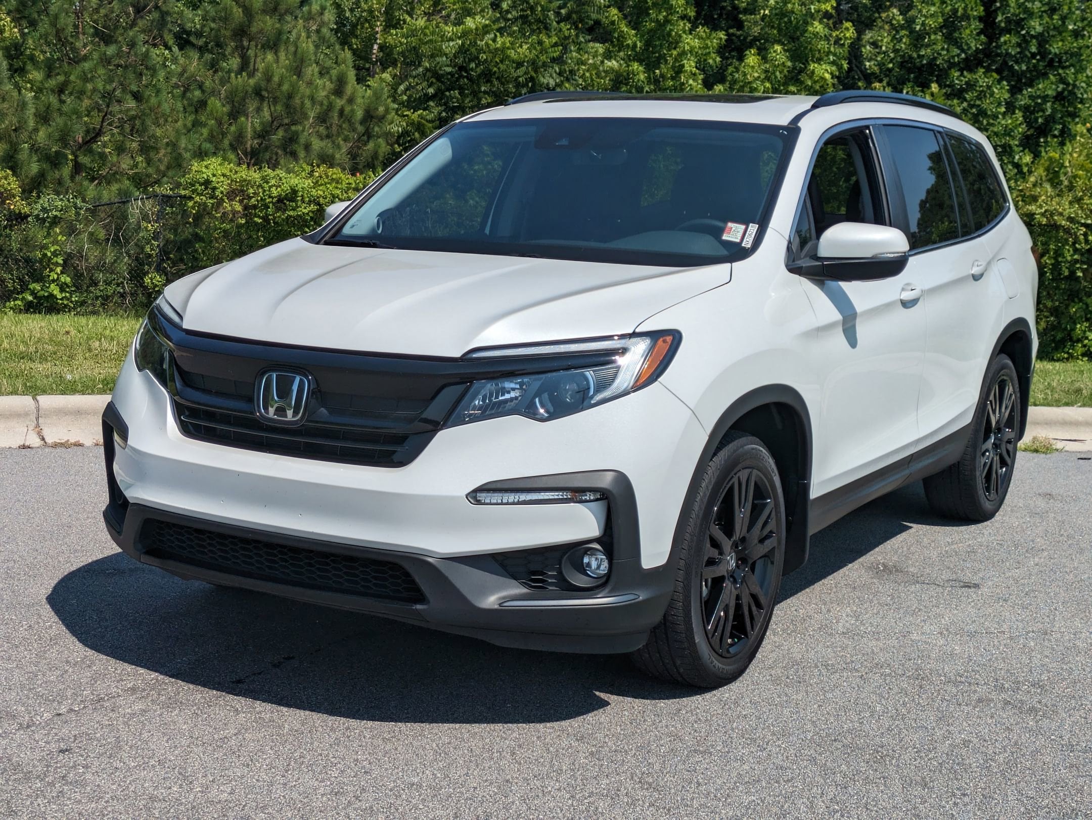 Used 2022 Honda Pilot SE with VIN 5FNYF5H23NB032566 for sale in Raleigh, NC