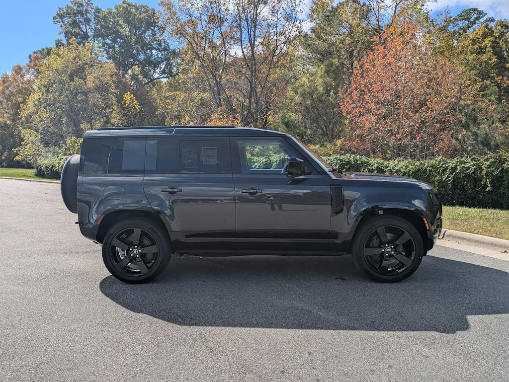 New 2025 Land Rover Defender 110 X-Dynamic SE SUV