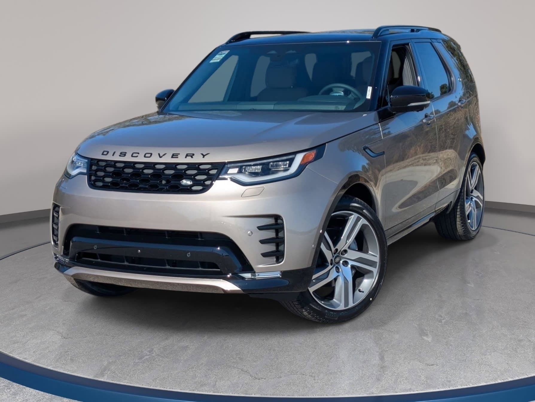 2026 Land Rover Discovery P300 Dynamic SE's photo