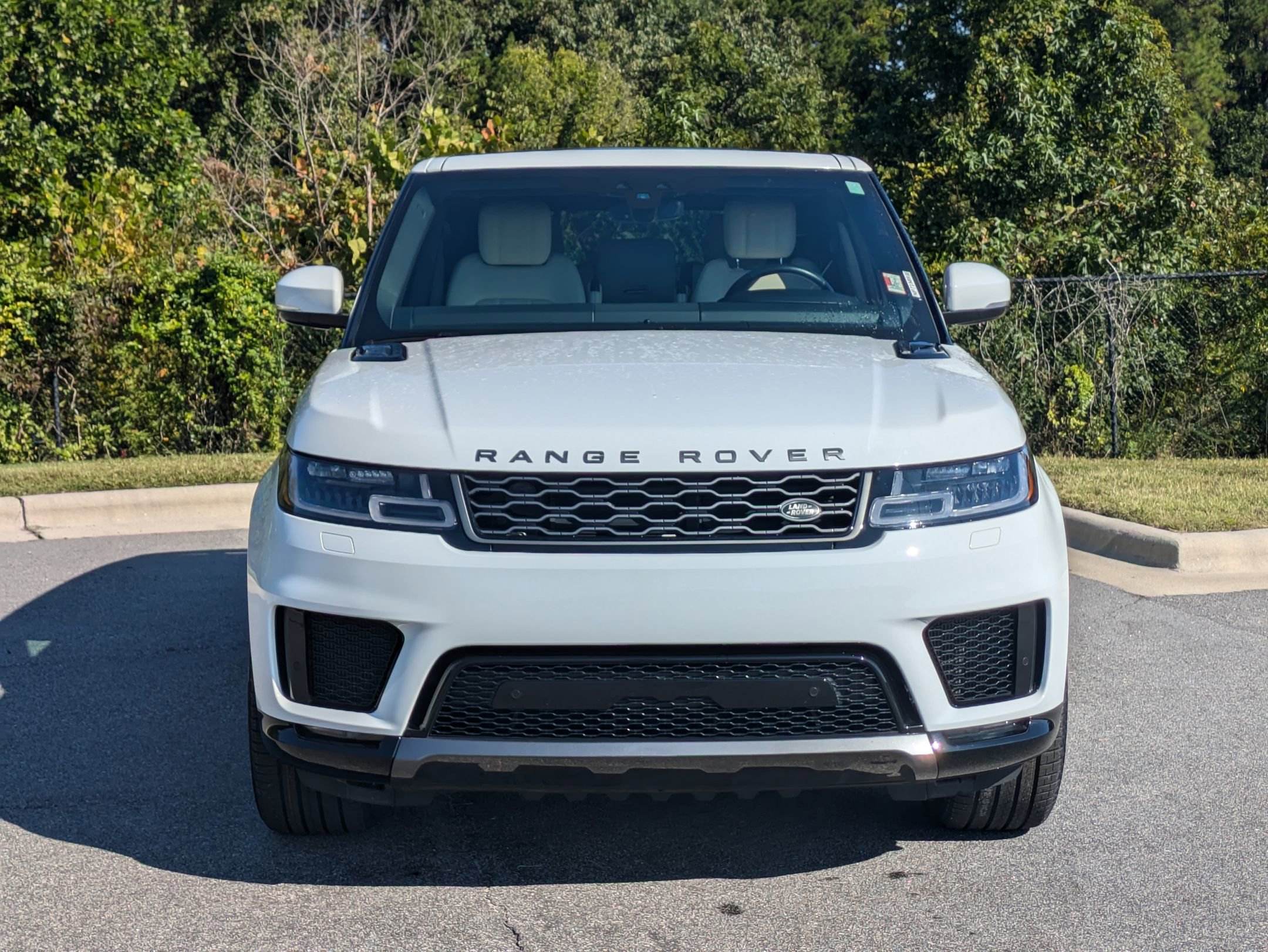 2022 Land Rover Range Rover Sport HSE Silver Edition photo 2