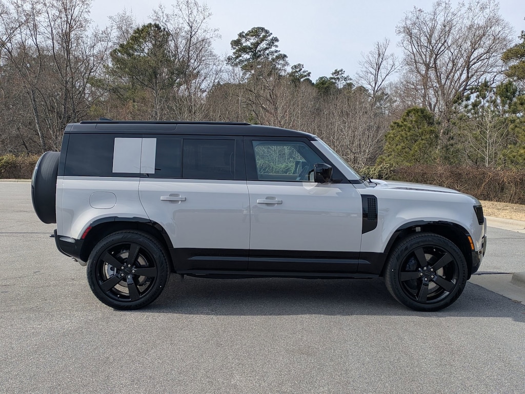 New 2026 Land Rover Defender 110 X-Dynamic SE SUV