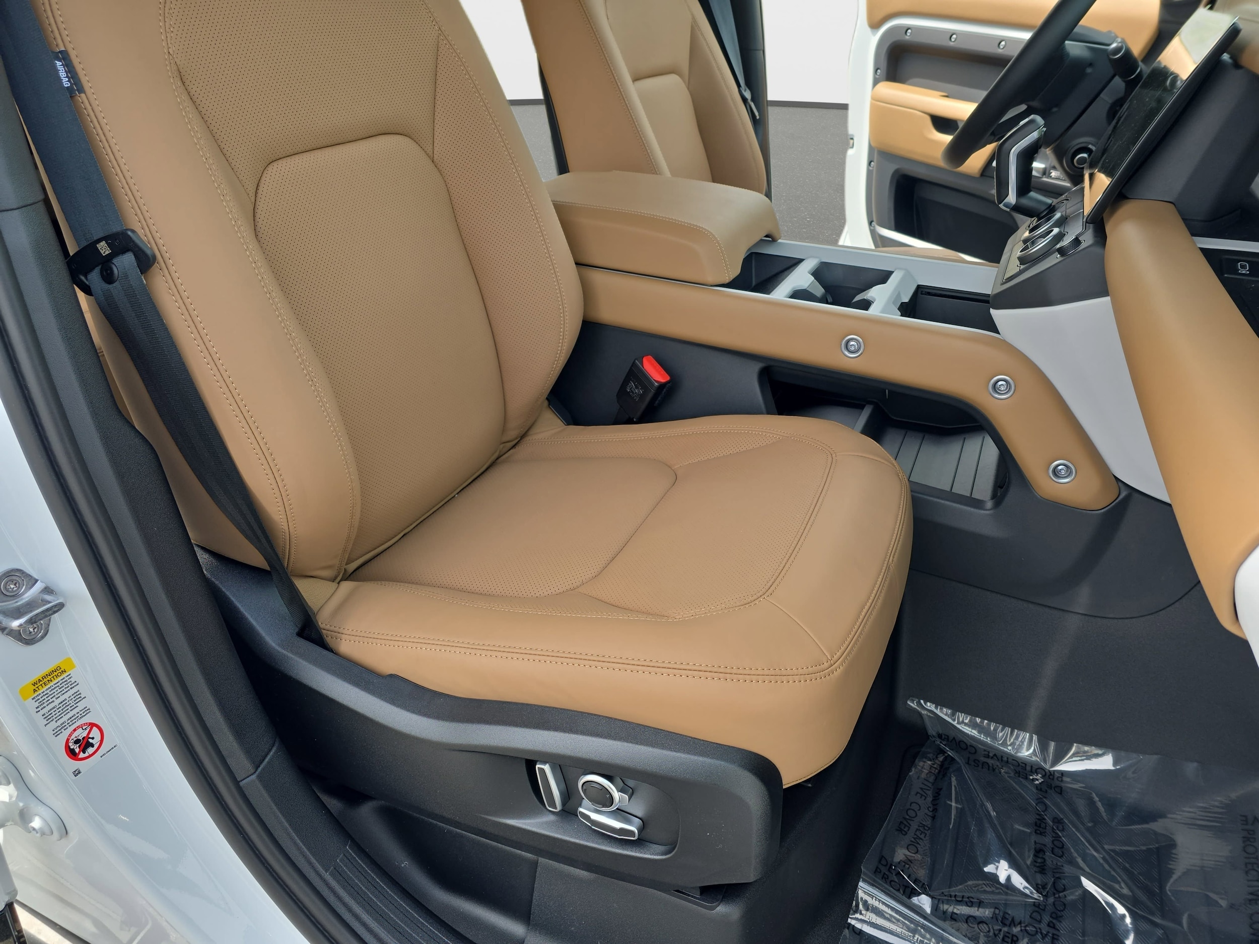 2026 Land Rover Defender X-Dynamic SE - Photo 10