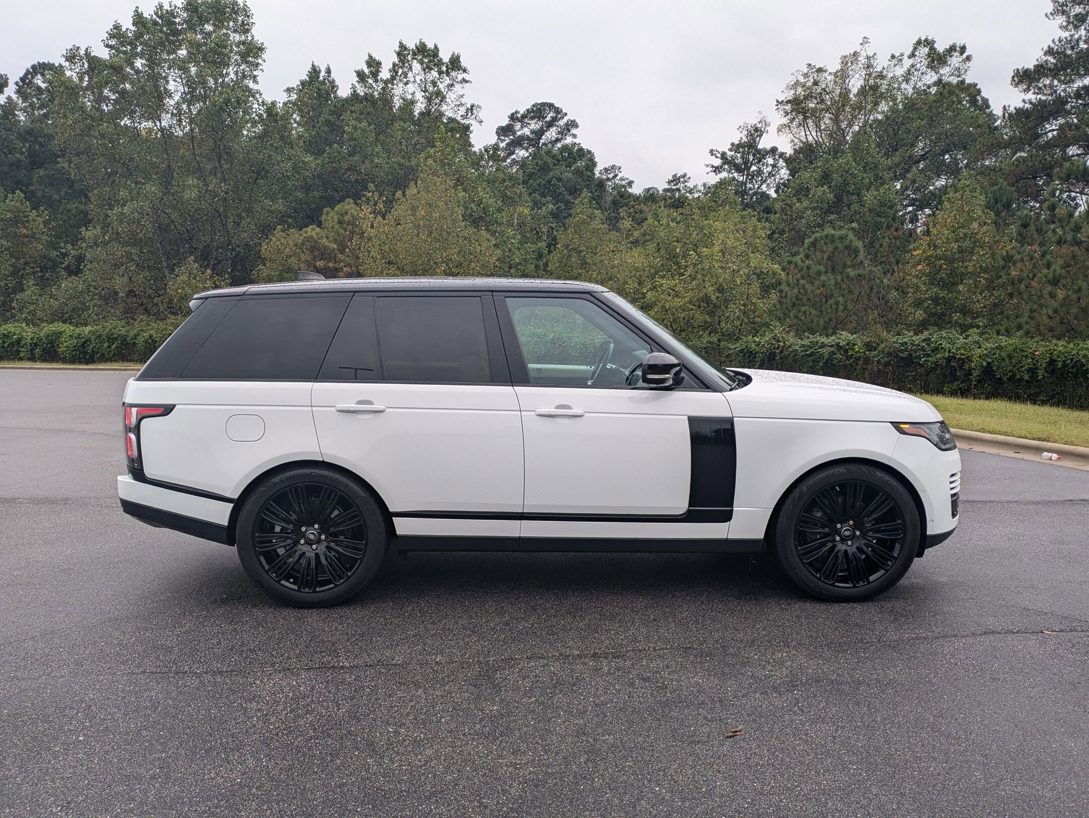 2021 Land Rover Range Rover P525 HSE HSE Westminster Edition photo 3