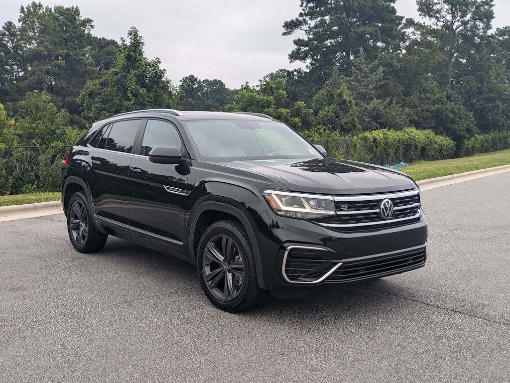 Used 2021 Volkswagen Atlas Cross Sport 3.6L V6 SE w/Technology R-Line SUV