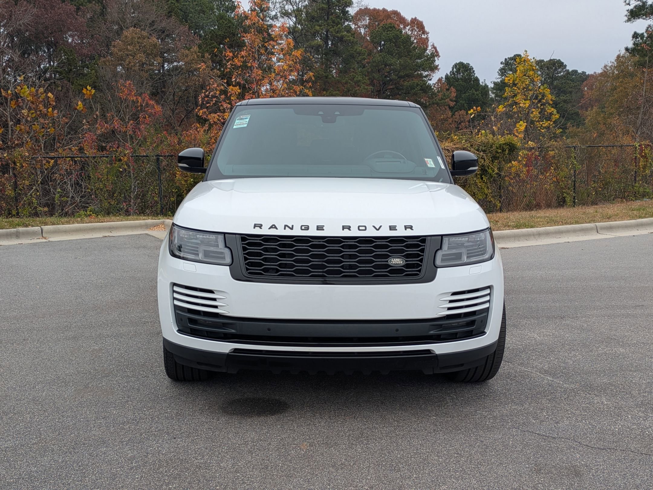 2020 Land Rover Range Rover HSE photo 2