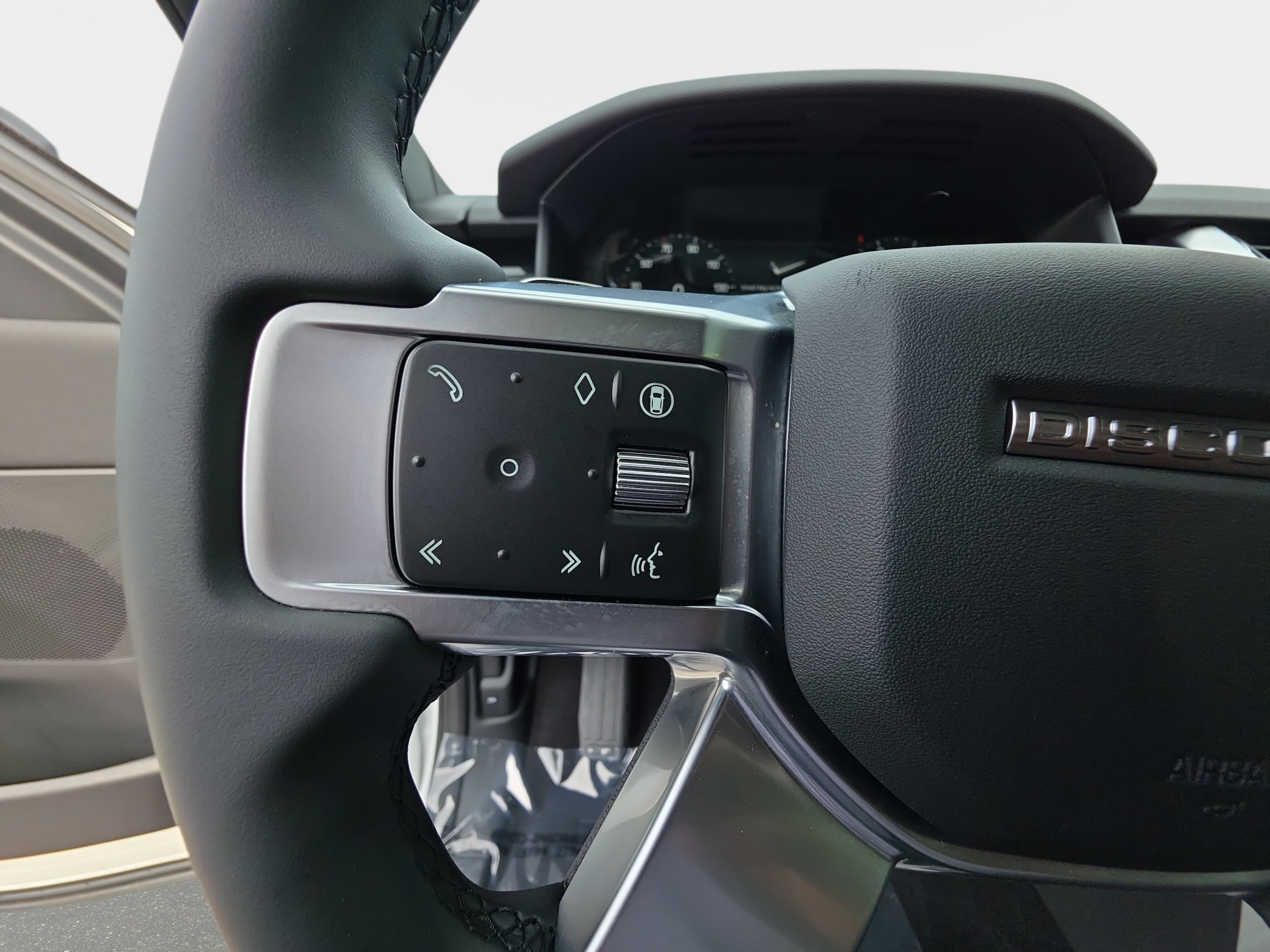 2025 Land Rover Discovery S - Photo 16