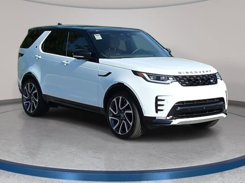 Certified 2025 Land Rover Discovery Dynamic SE SUV