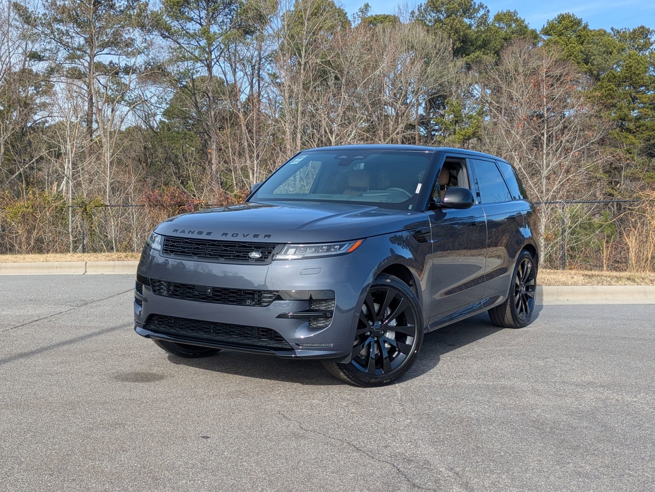 2026 Land Rover Range Rover Sport Dynamic SE's photo