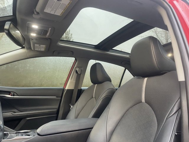 2022 Toyota Camry XSE photo 3