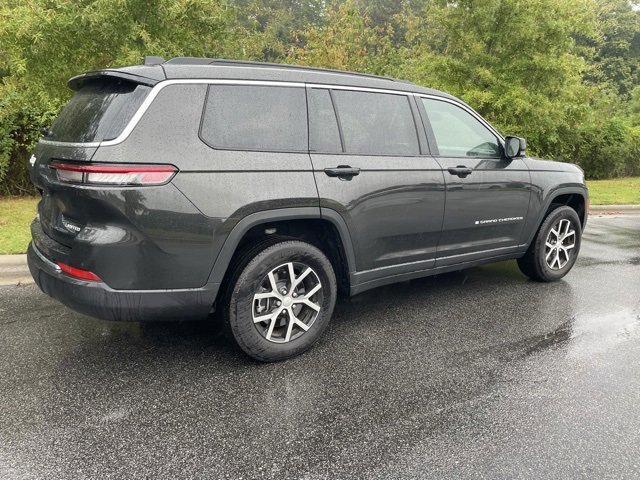 2024 Jeep Grand Cherokee Limited photo 2