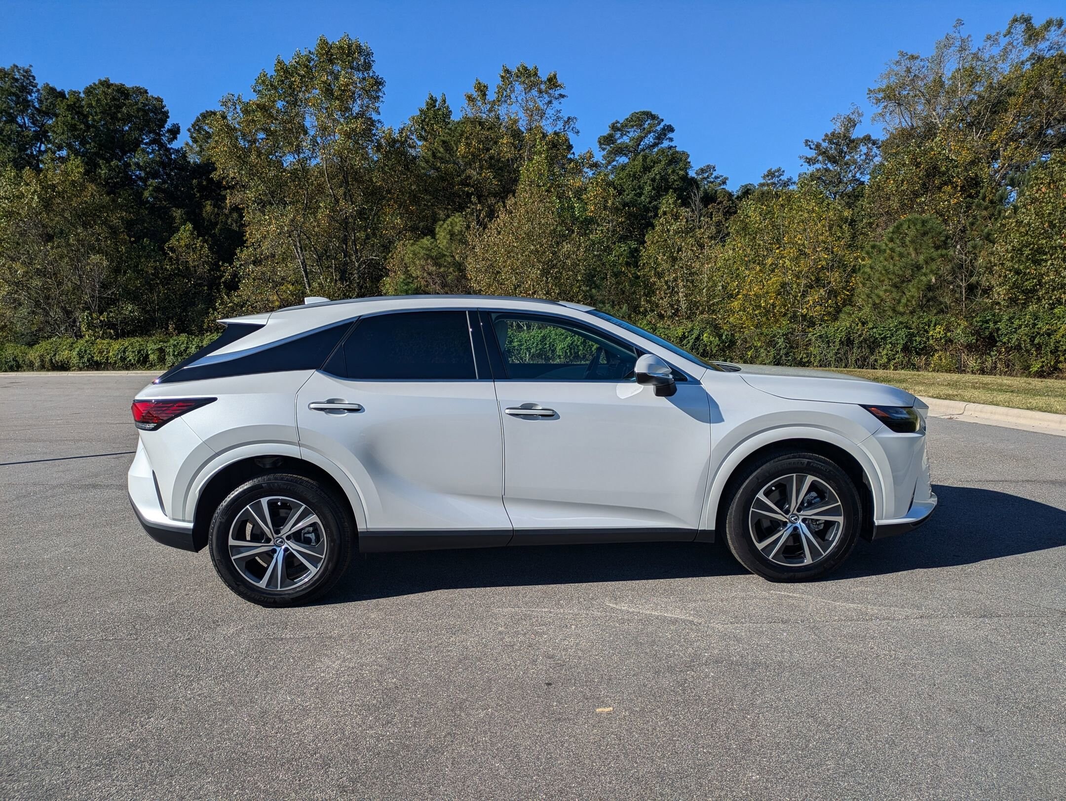 2023 Lexus RX 350 Premium photo 4