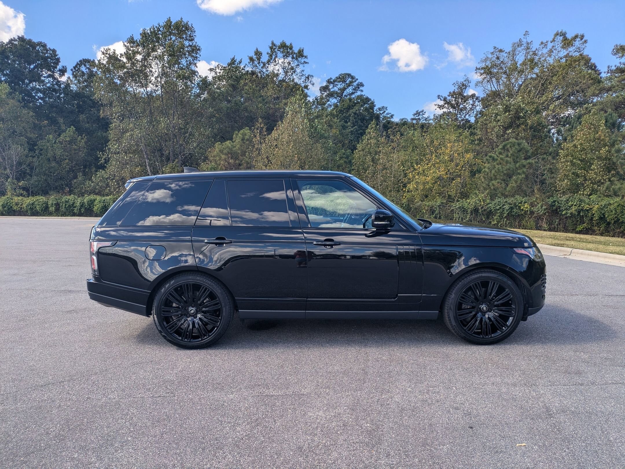 2020 Land Rover Range Rover HSE photo 3