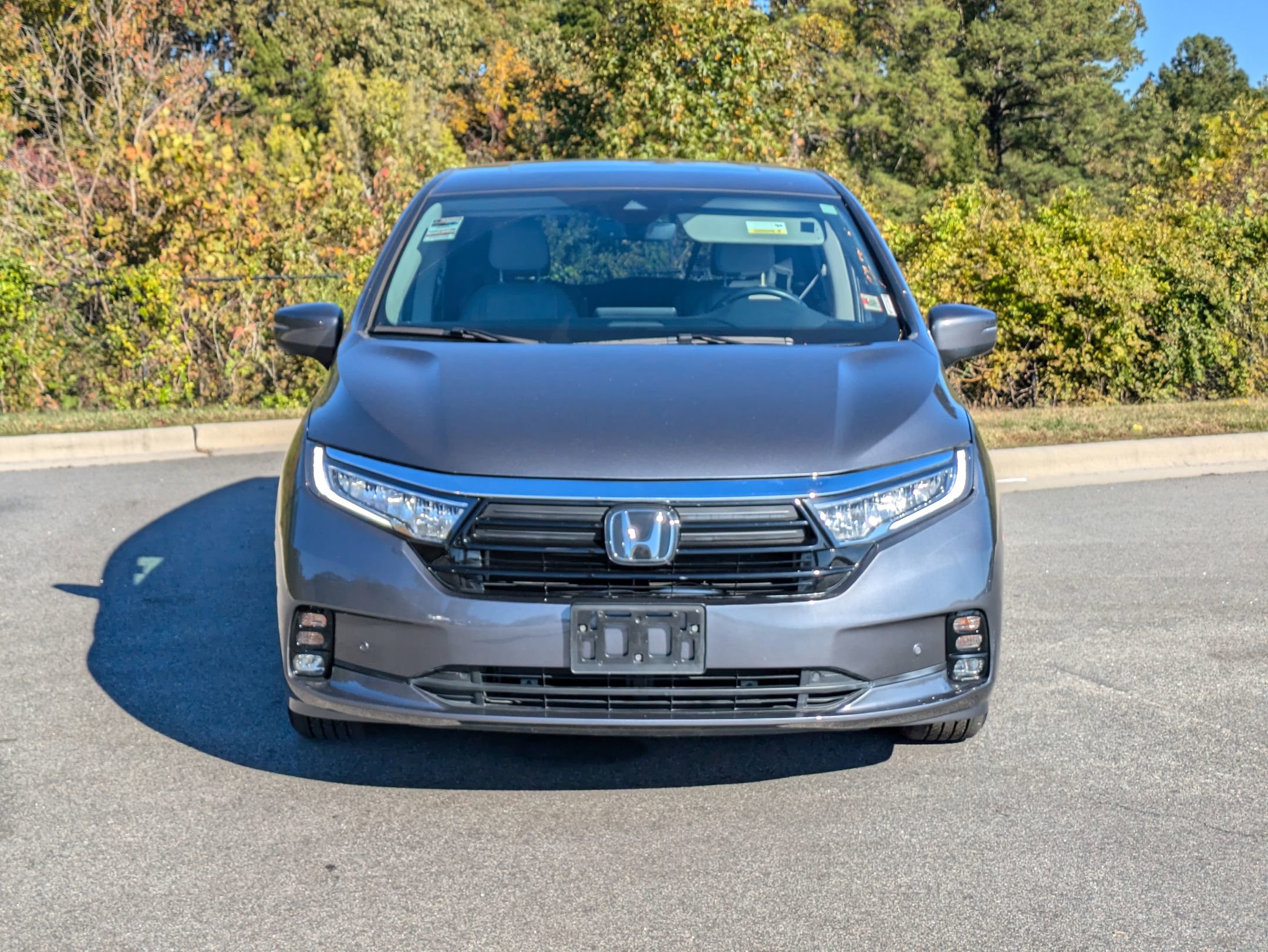 2023 Honda Odyssey Touring photo 2