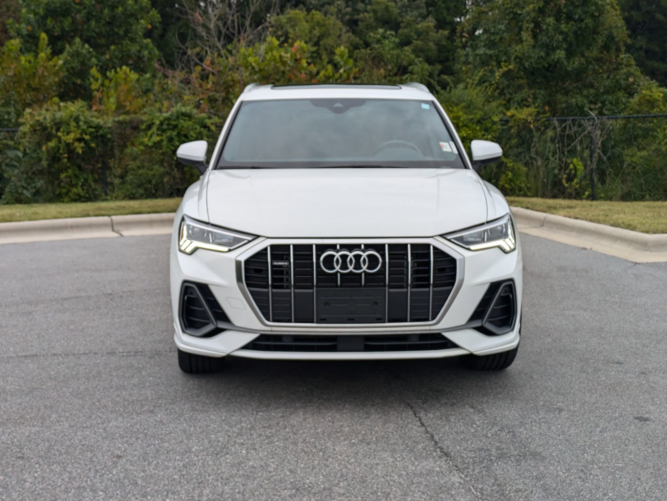 2023 Audi Q3 S line Premium photo 2