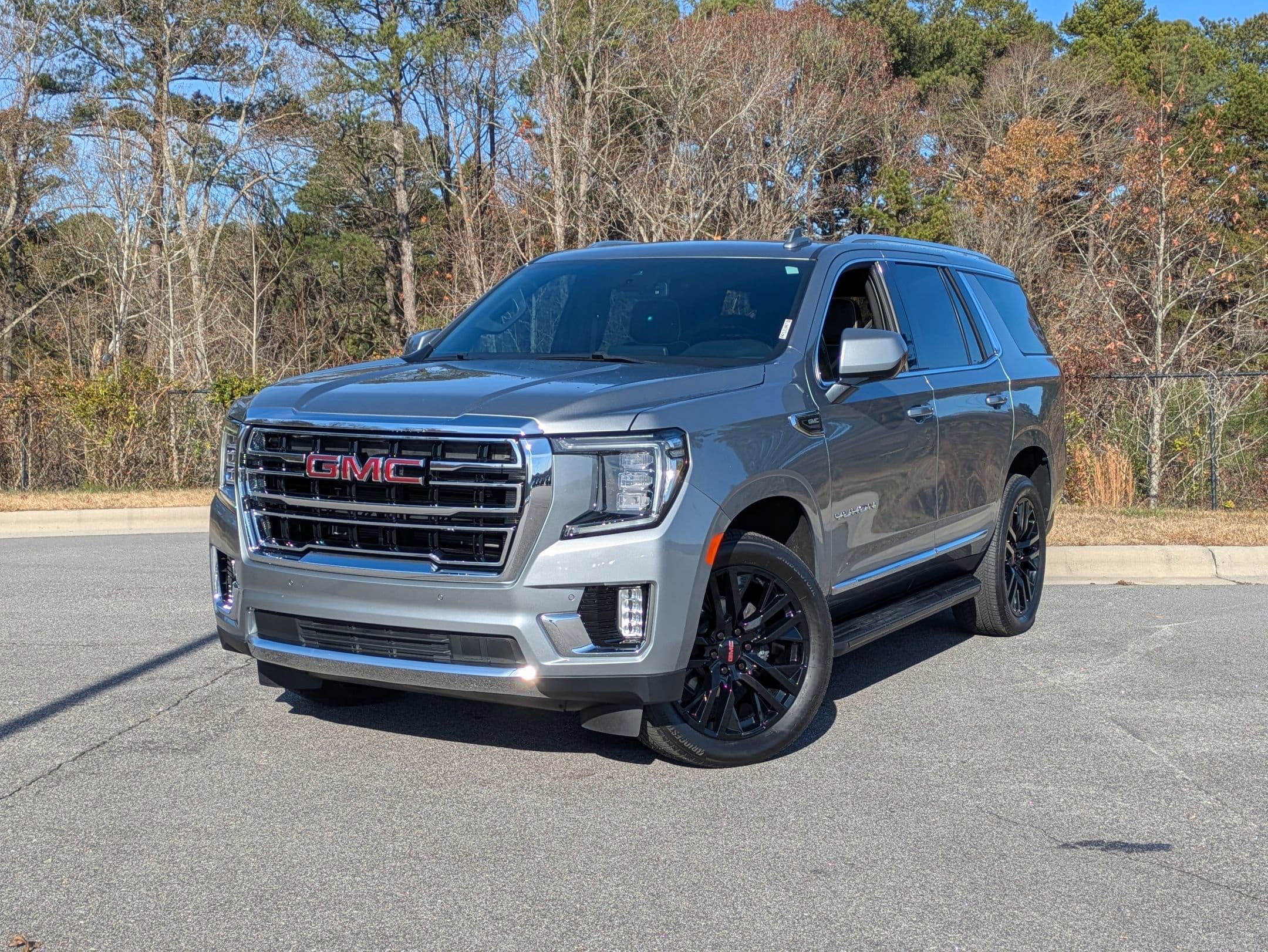 2023 GMC Yukon SLT's photo