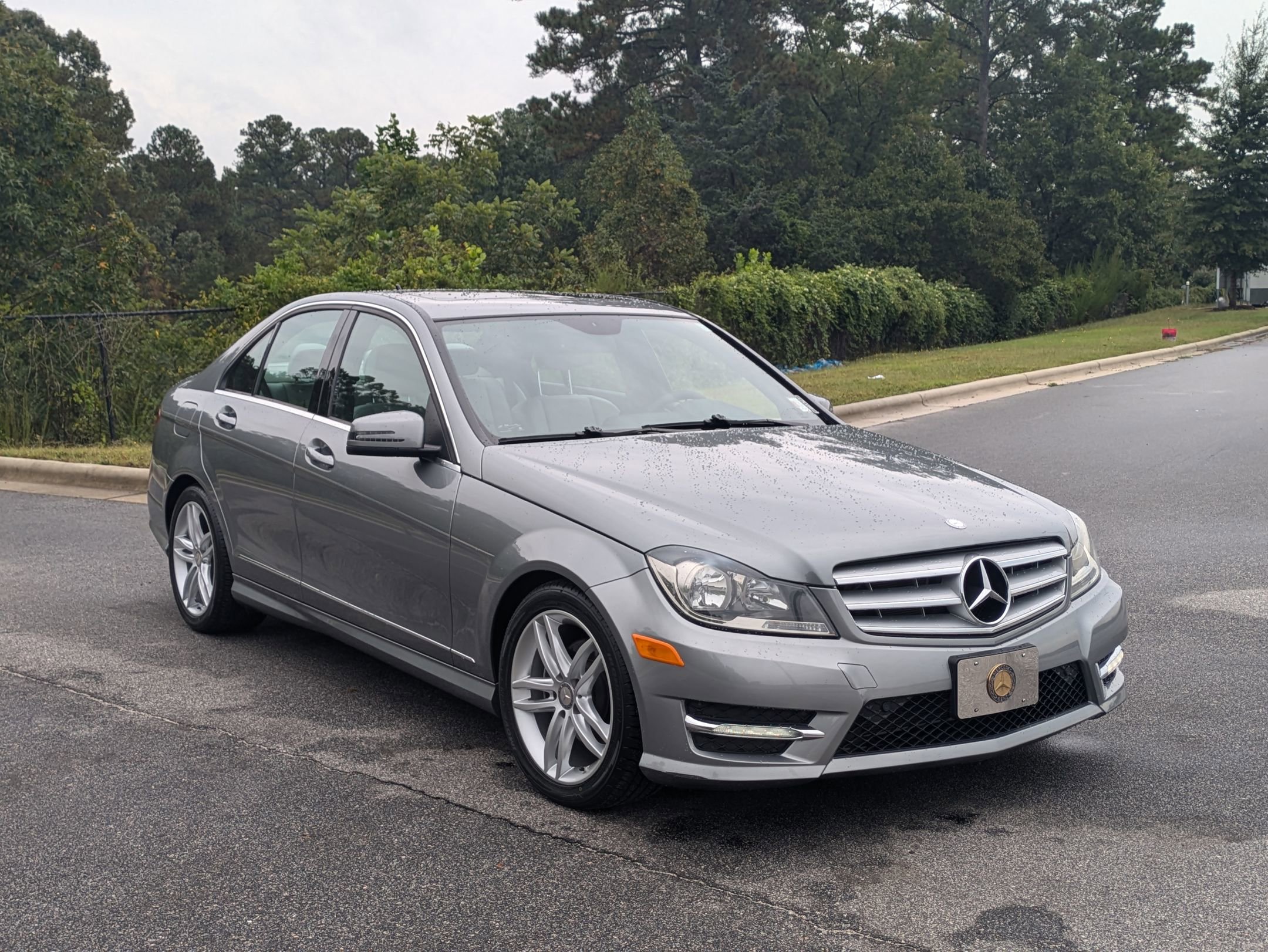 2012 Mercedes Benz C 300 Sedan photo 2
