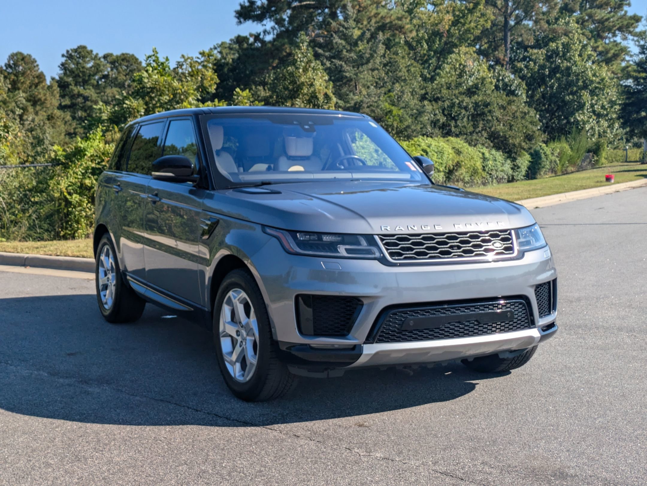2020 Land Rover Range Rover Sport HSE photo 3