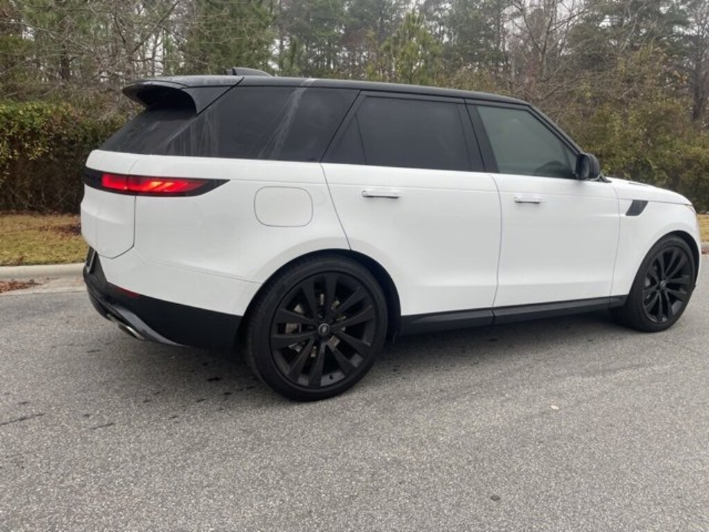 Used 2025 Land Rover Range Rover Sport SE SUV