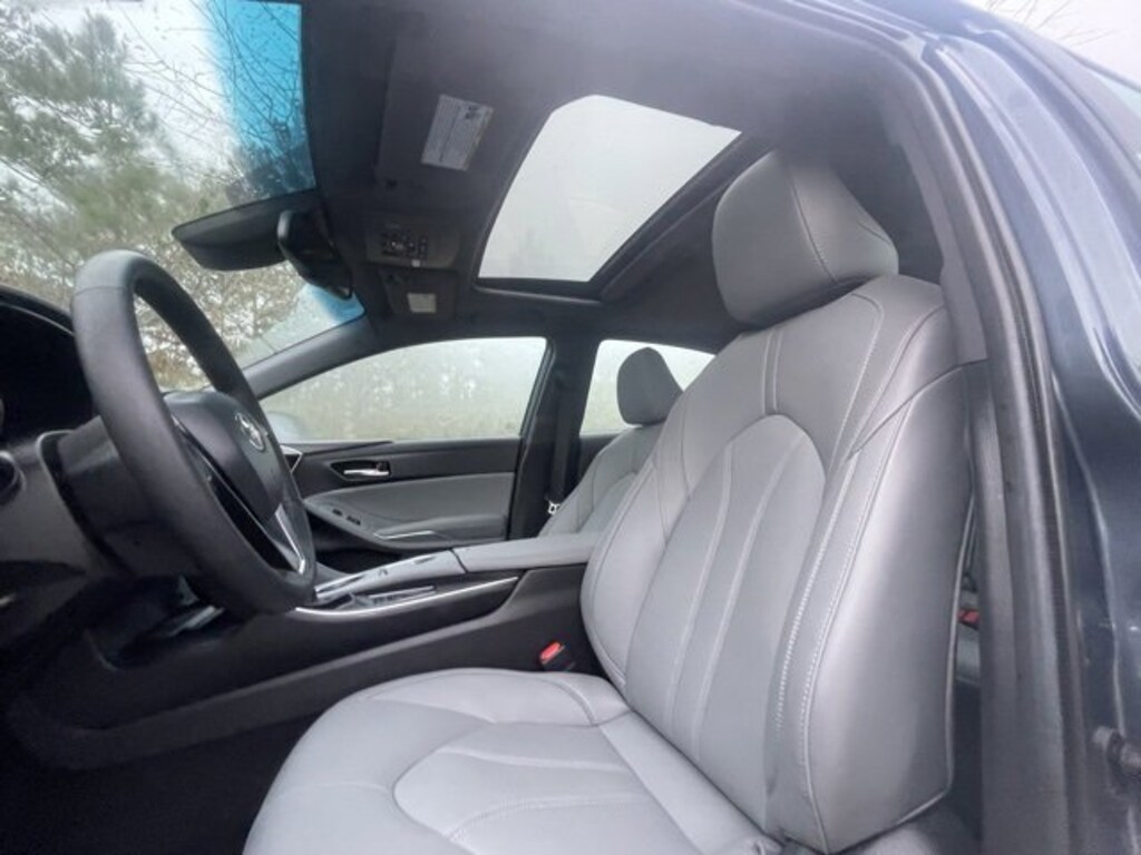 Used 2022 Toyota Avalon XLE Sedan