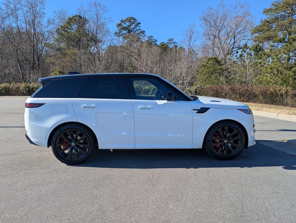 New 2025 Land Rover Range Rover Sport Dynamic SE SUV